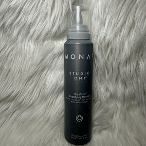 MONAT The Moxie Magnifying Mousse